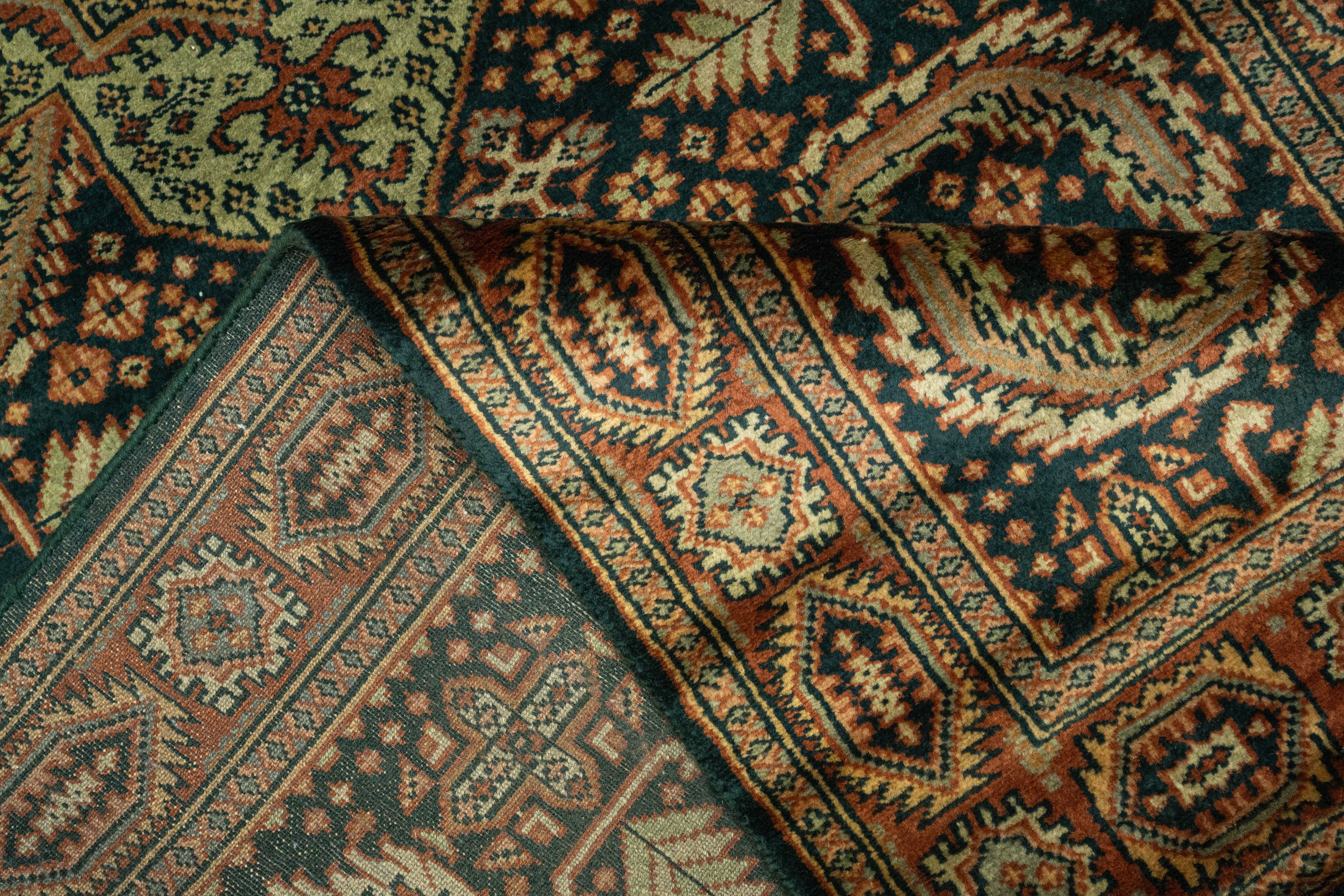 Handknotted Modern Carpet DIA- 97 BAKTYARI